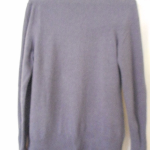 Banana Republic wool/cashmere blend sweater - Picture 8 of 8